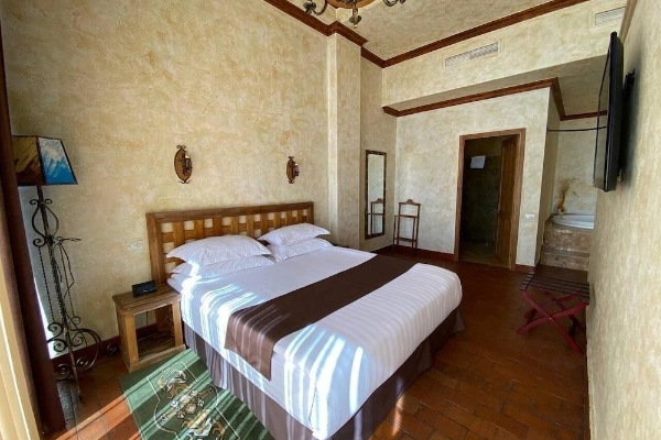 Caucasus Hotel (K'asakh)